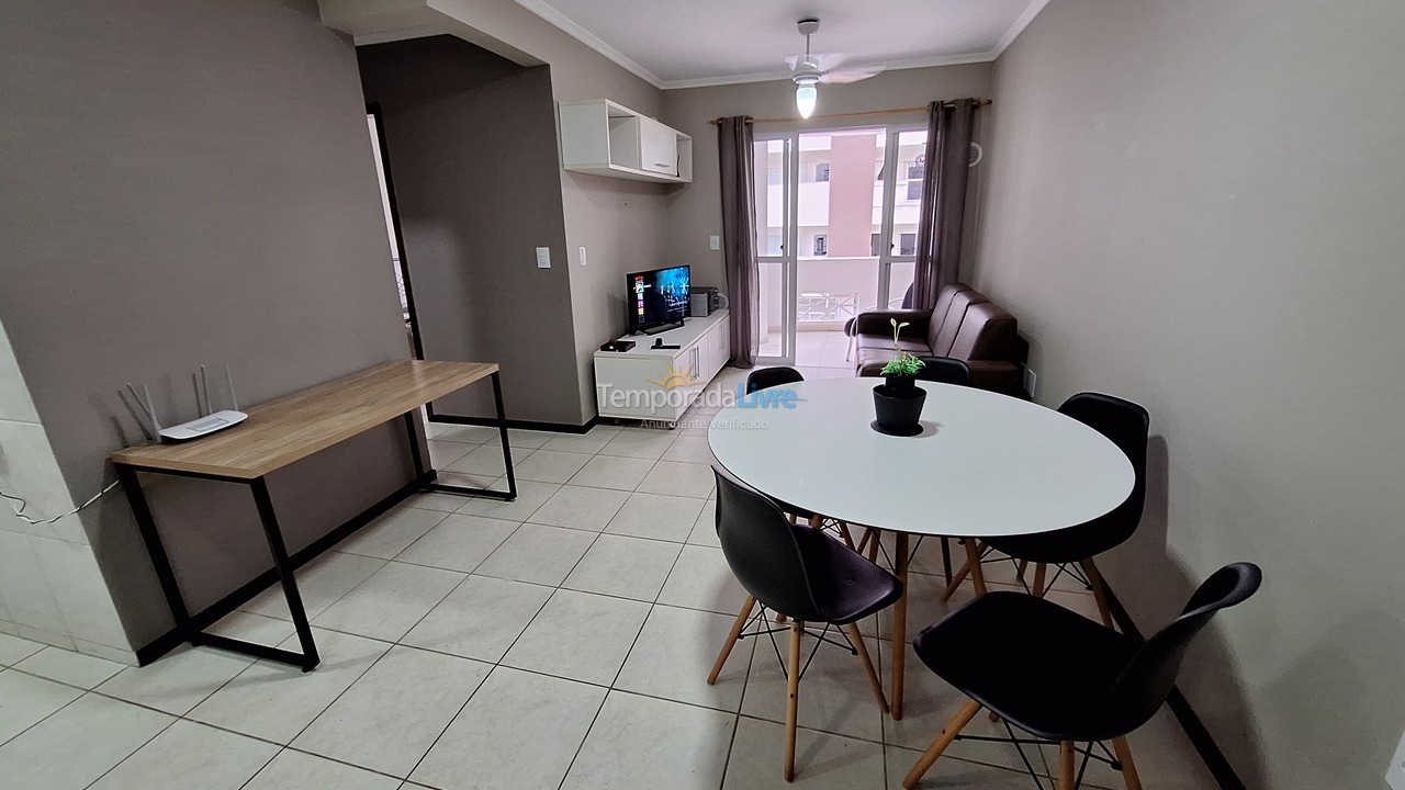 Apartamento para aluguel de temporada em Bombinhas (Praia de Bombas)
