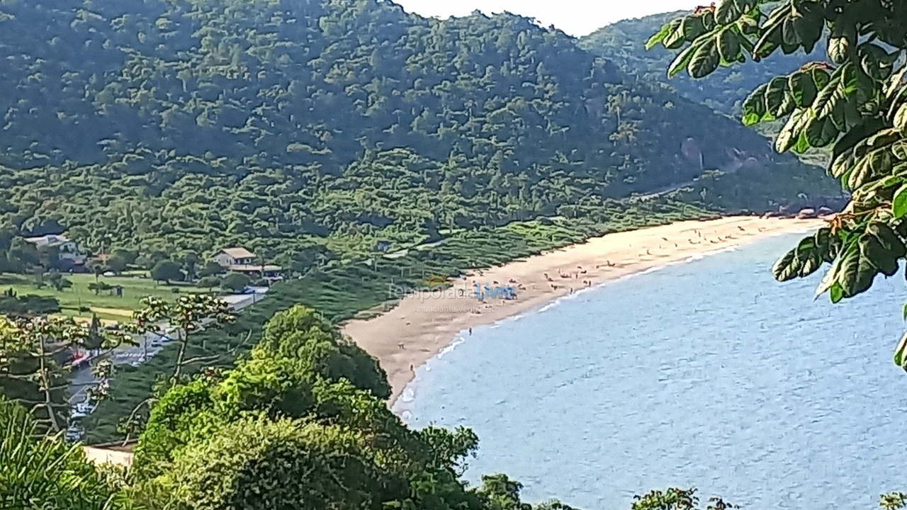 House for vacation rental in Balneário Camboriú (Praia do Estaleirinho)