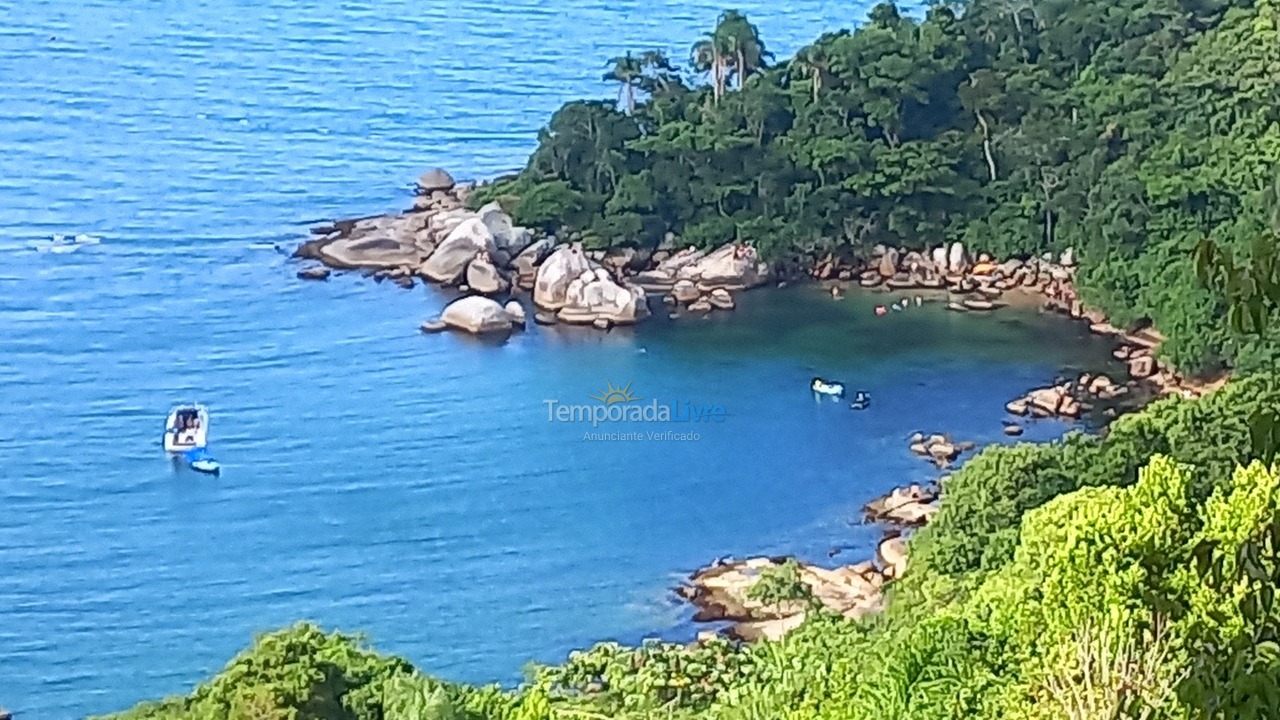 House for vacation rental in Balneário Camboriú (Praia do Estaleirinho)