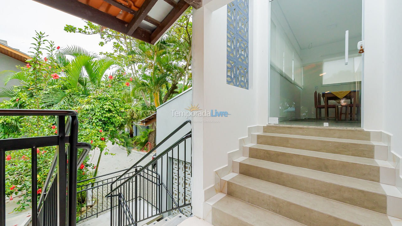Casa para aluguel de temporada em Penha (Praia Grande)