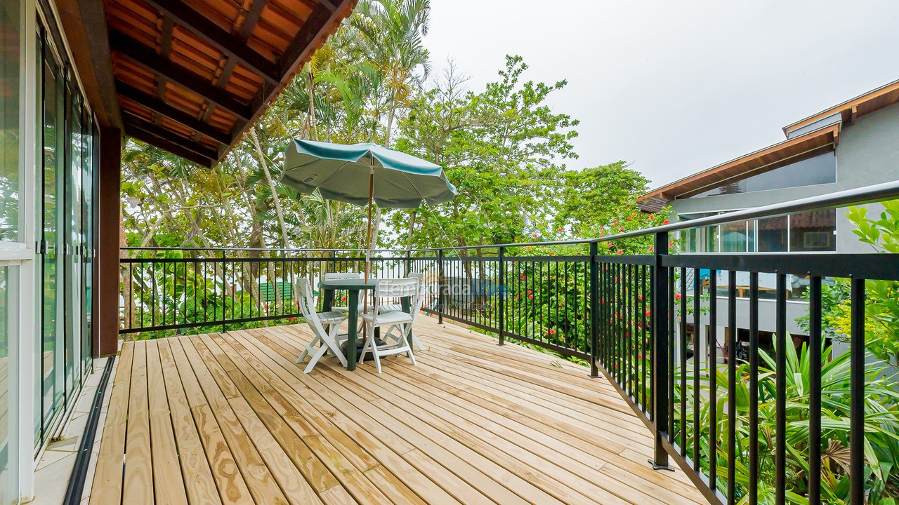 Casa para aluguel de temporada em Penha (Praia Grande)