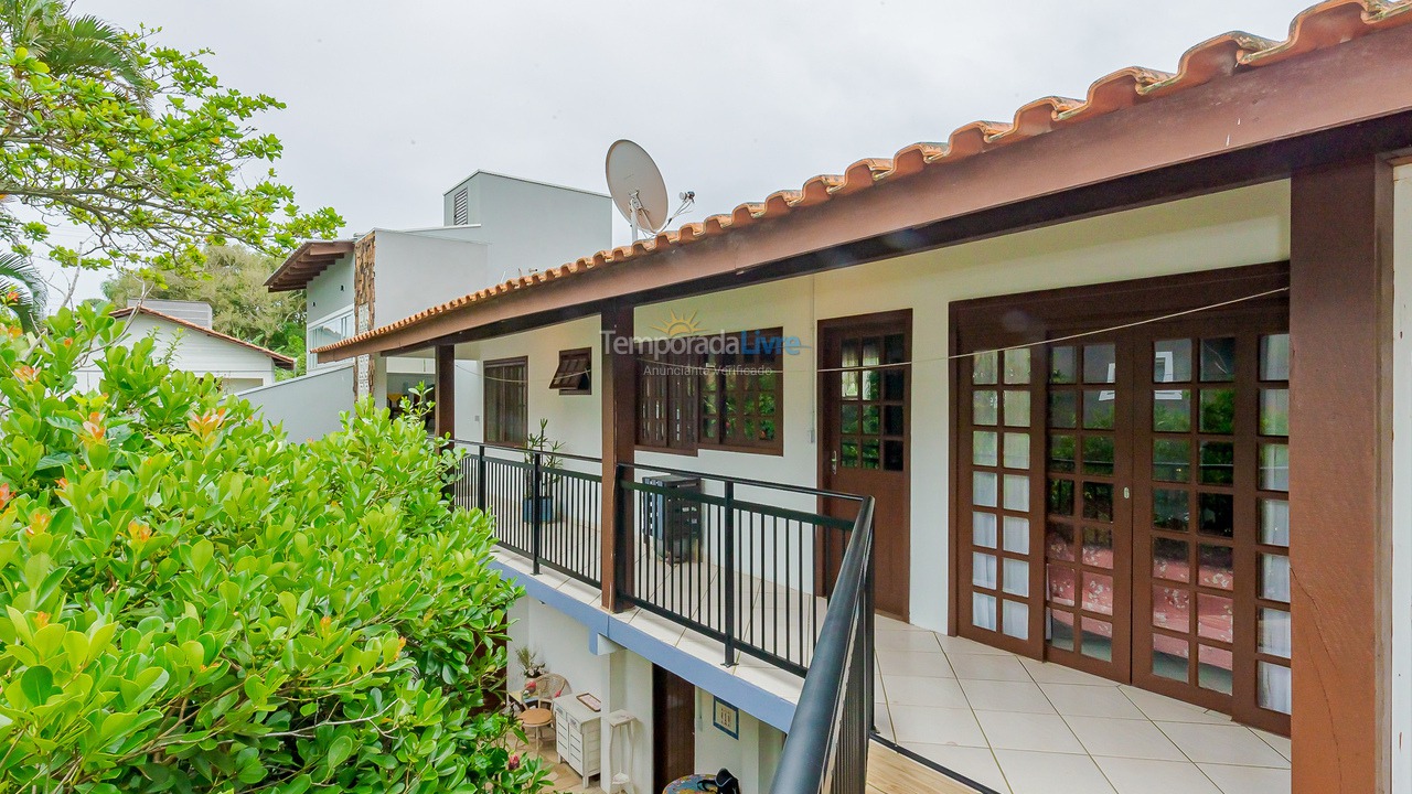 Casa para aluguel de temporada em Penha (Praia Grande)