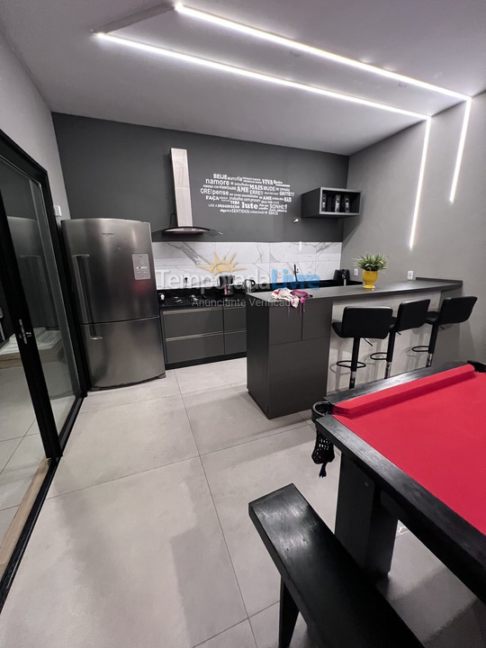 Casa para aluguel de temporada em Balneário Arroio do Silva (Arroio do Silva)