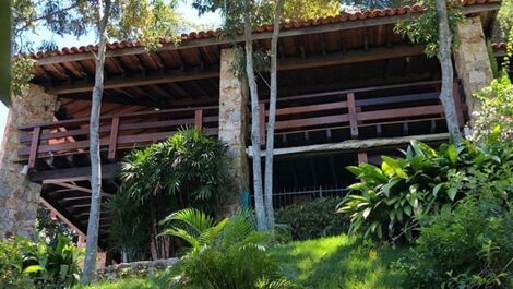 CASA RARA EN LA ZONA SUR — VISTA ESPECTACULAR