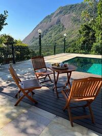 CASA RARA EN LA ZONA SUR — VISTA ESPECTACULAR