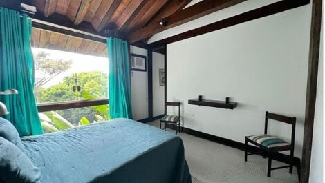 CASA RARA EN LA ZONA SUR — VISTA ESPECTACULAR