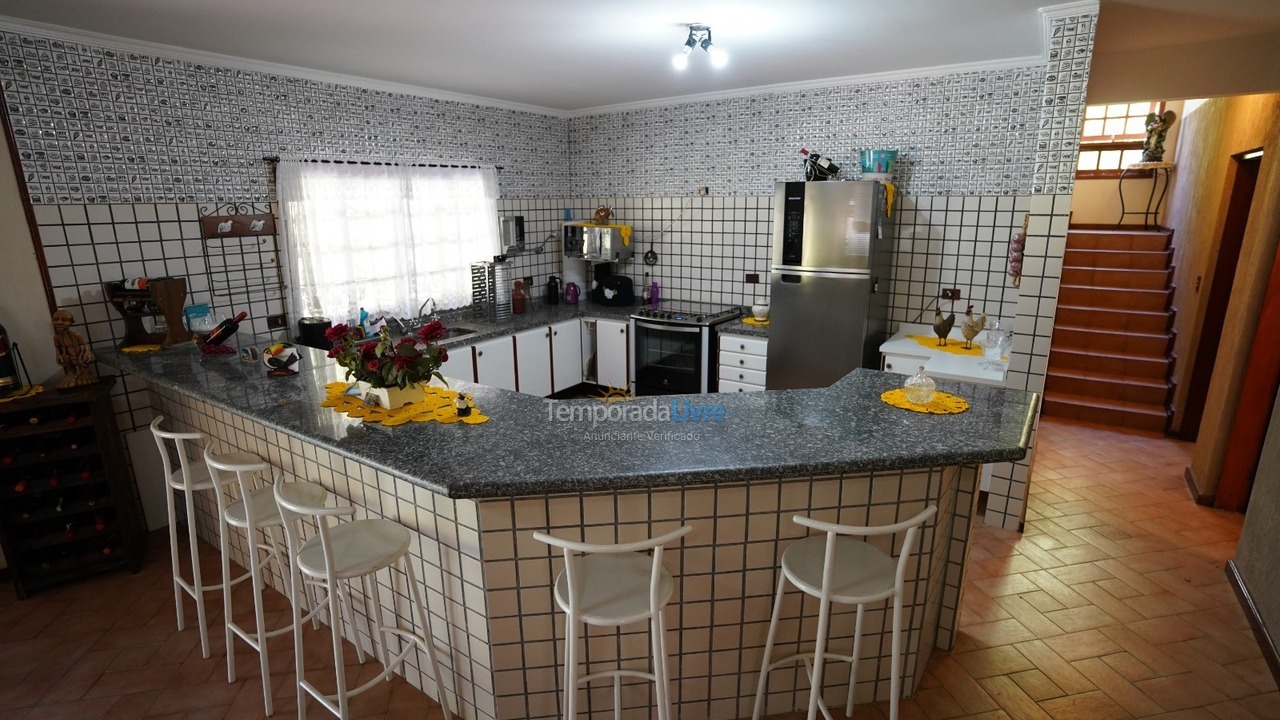 Chácara / sítio para aluguel de temporada em São Roque (Sorocamirim)