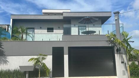 High standard house in Guaruja cove
