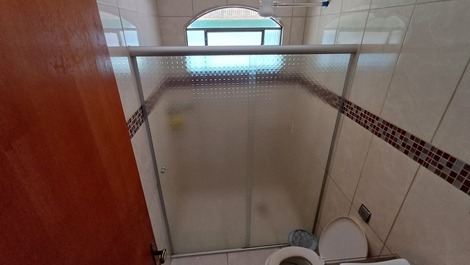 Hermosa mini granja en Piracicaba - camino pavimentado