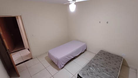 Hermosa mini granja en Piracicaba - camino pavimentado