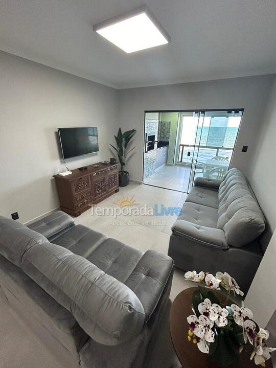 Apartamento para aluguel de temporada em Itapema (Meia Praia)