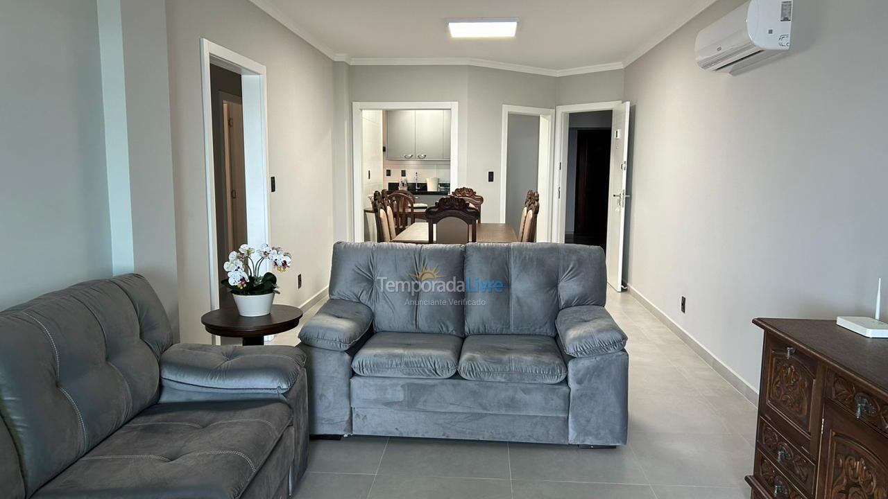 Apartamento para aluguel de temporada em Itapema (Meia Praia)