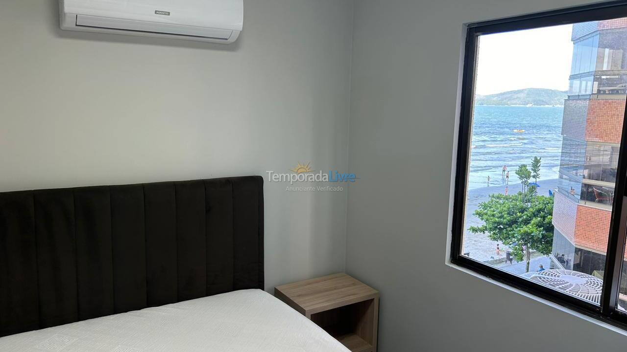 Apartamento para aluguel de temporada em Itapema (Meia Praia)