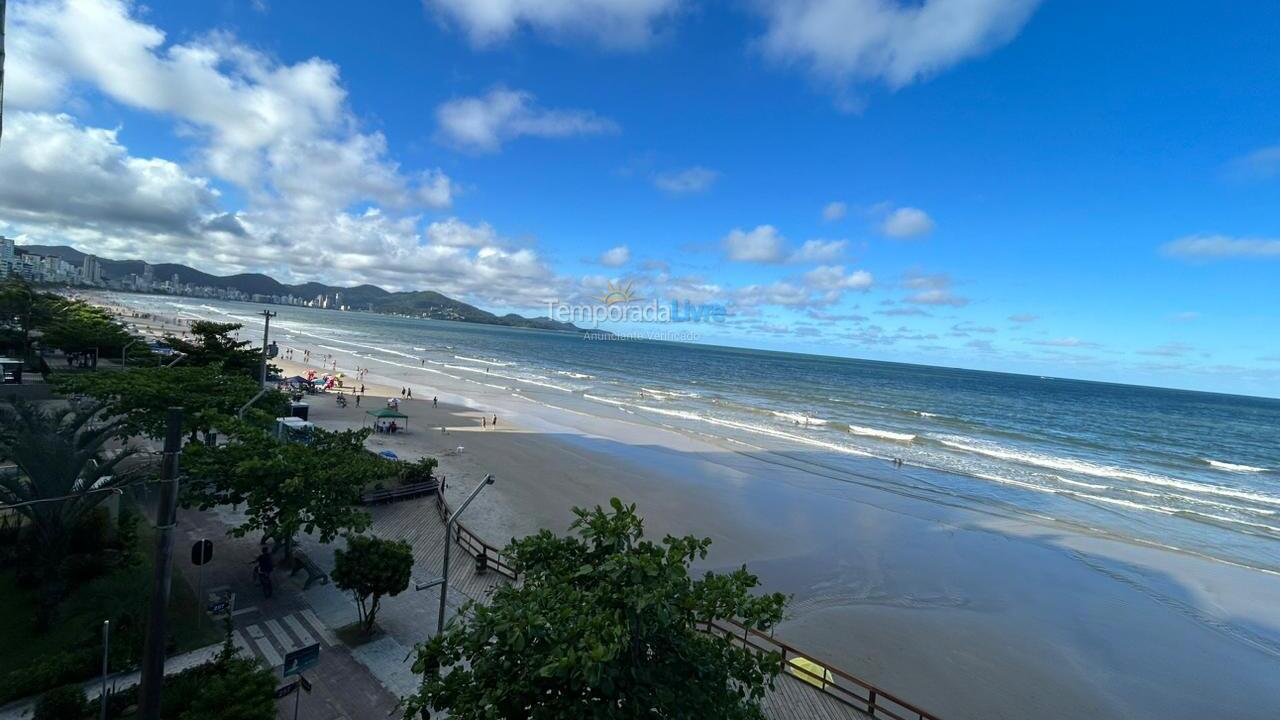 Apartamento para aluguel de temporada em Itapema (Meia Praia)