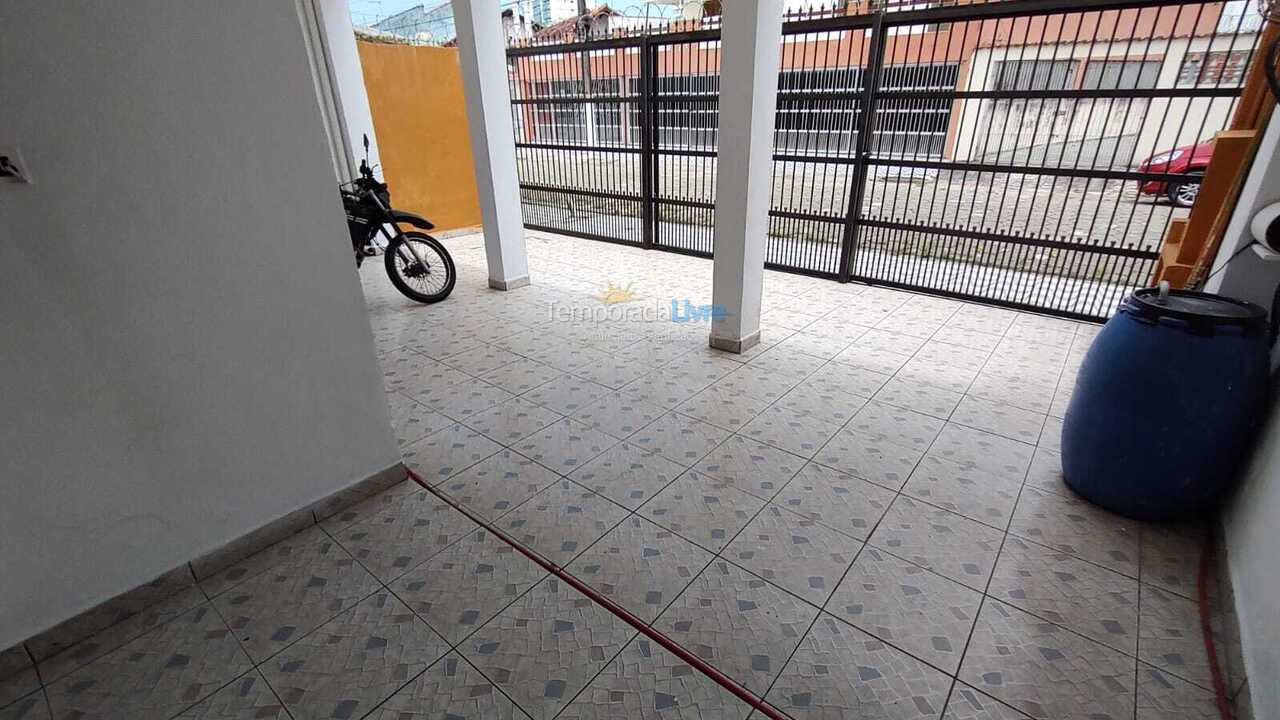 Casa para aluguel de temporada em Praia Grande (Praia do Caiçara)