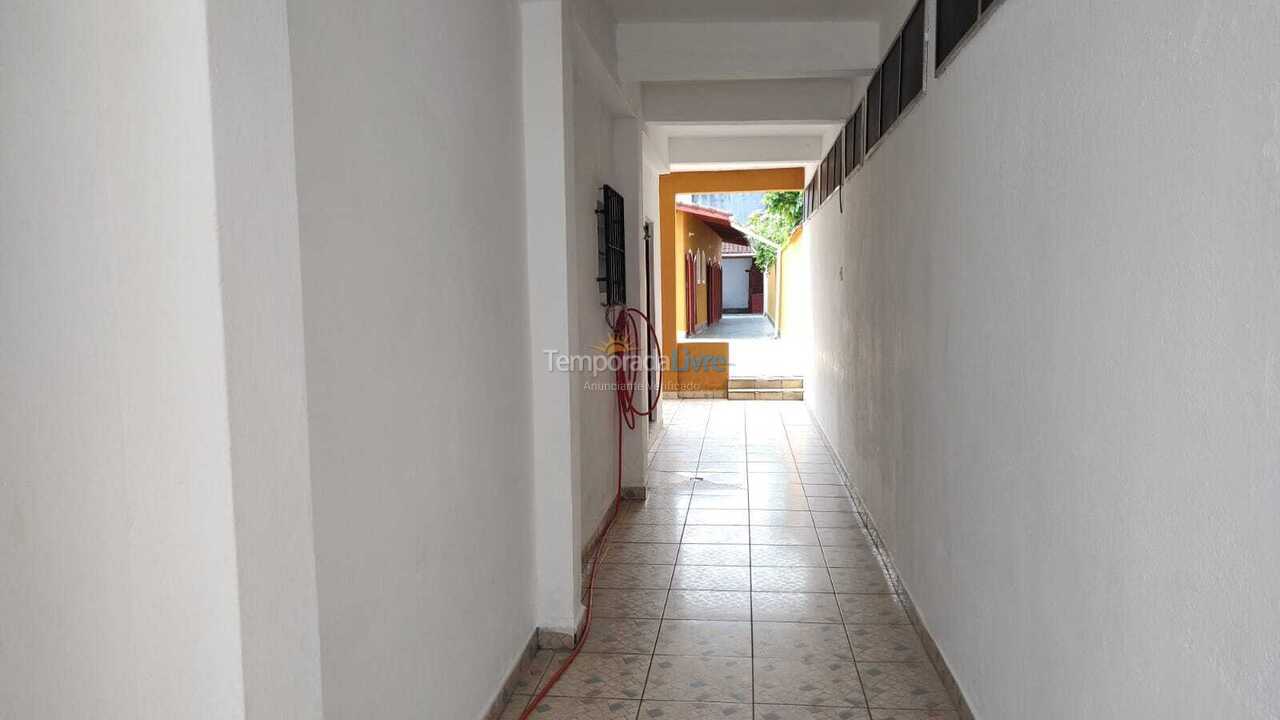 Casa para aluguel de temporada em Praia Grande (Praia do Caiçara)