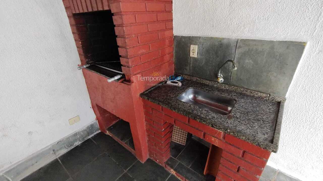 Casa para aluguel de temporada em Praia Grande (Praia do Caiçara)