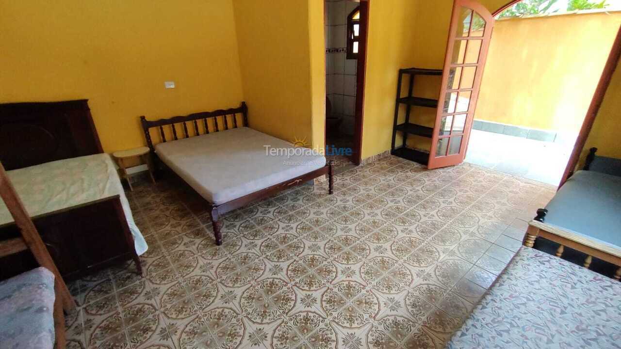 Casa para aluguel de temporada em Praia Grande (Praia do Caiçara)