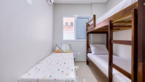 Acogedor moderno con piscina
