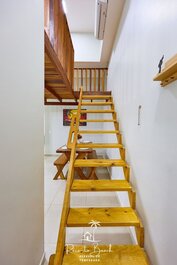 Acogedor moderno con piscina