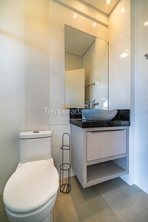 Apartamento para aluguel de temporada em Bombinhas (Canto Grande)