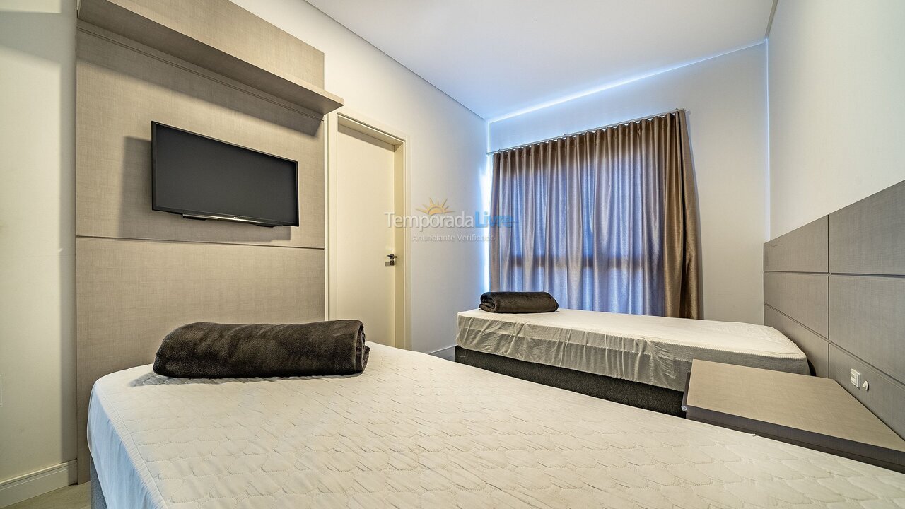 Apartamento para aluguel de temporada em Bombinhas (Canto Grande)