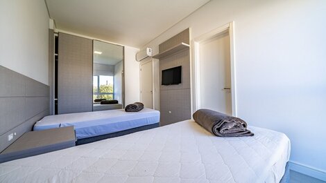 166 - Lindo apartamento na praia de Canto Grande