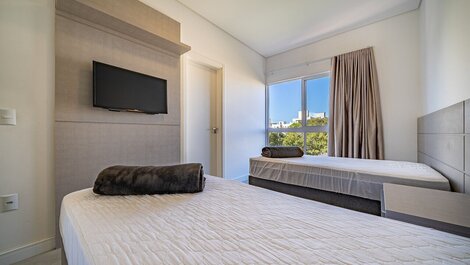 166 - Lindo apartamento na praia de Canto Grande