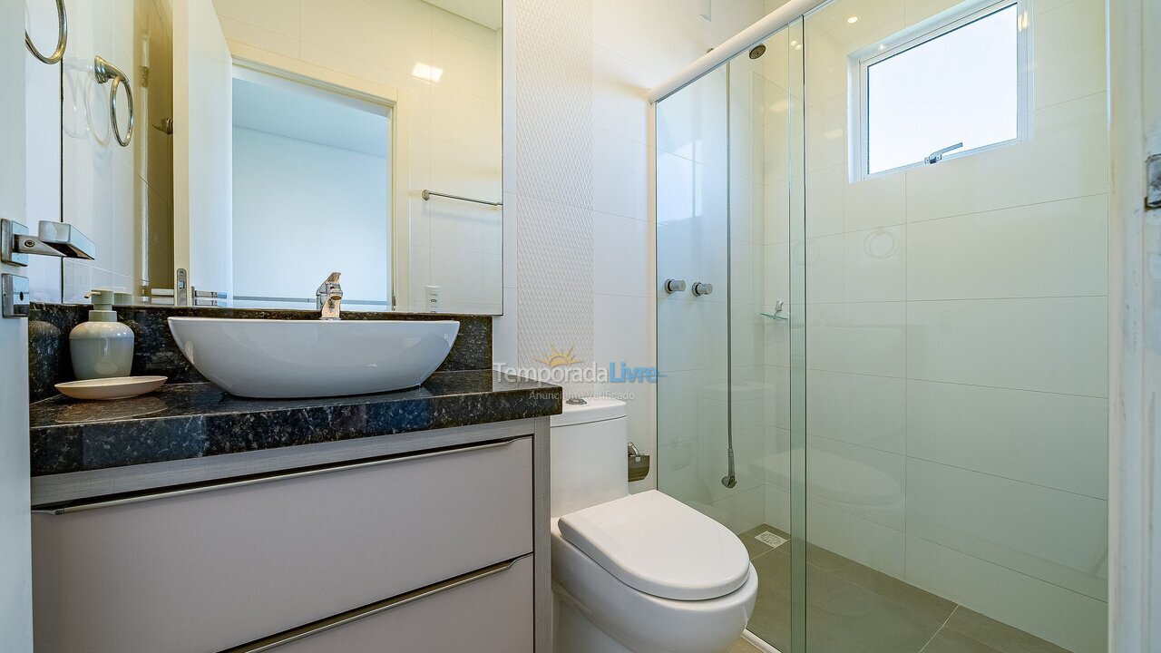 Apartamento para aluguel de temporada em Bombinhas (Canto Grande)