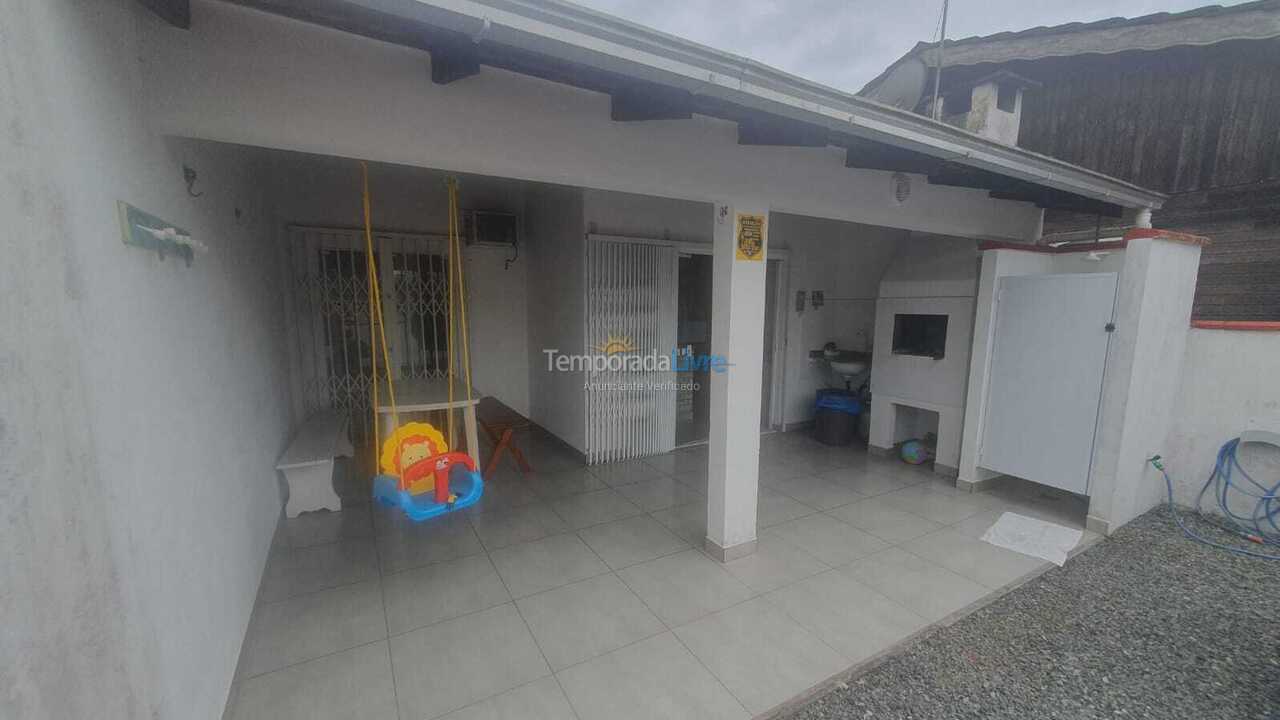 House for vacation rental in São Francisco do Sul (Prainha)