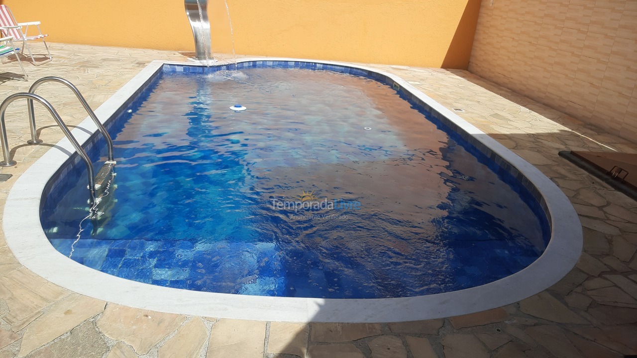 Casa para aluguel de temporada em Caraguatatuba (Praia da Mococa)