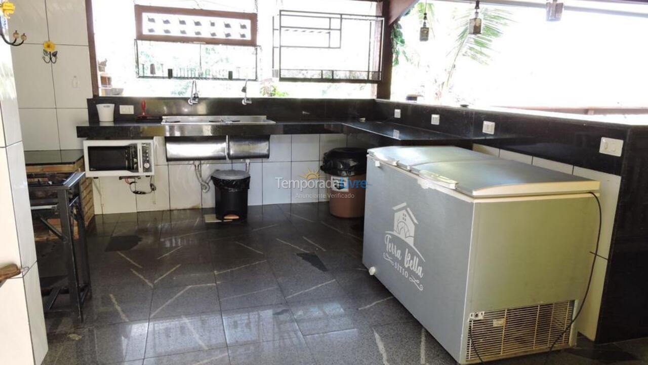 Chácara / sítio para aluguel de temporada em Esmeraldas (Floresta Encantada)