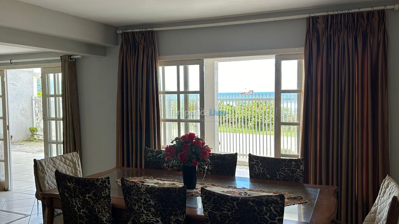 House for vacation rental in Bombinhas (Praia de Bombas)