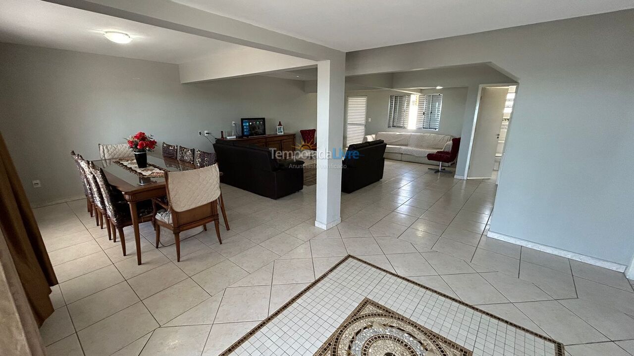 House for vacation rental in Bombinhas (Praia de Bombas)