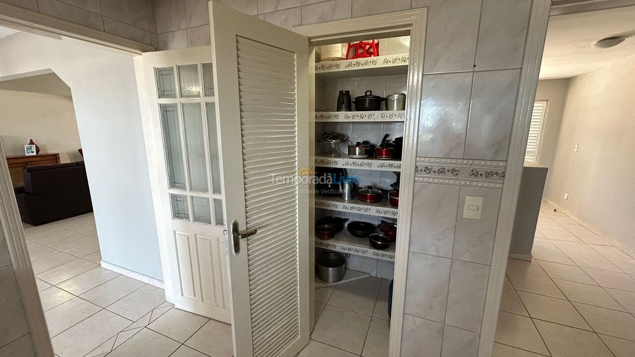 House for vacation rental in Bombinhas (Praia de Bombas)