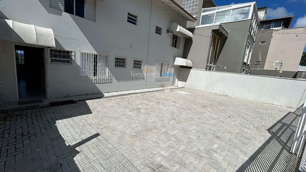 House for vacation rental in Bombinhas (Praia de Bombas)