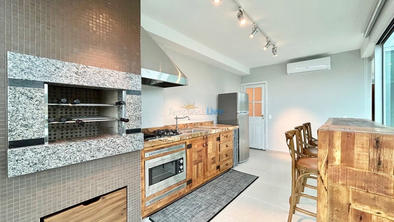 Apartamento para aluguel de temporada em Bombinhas (Praia de Quatro Ilhas)