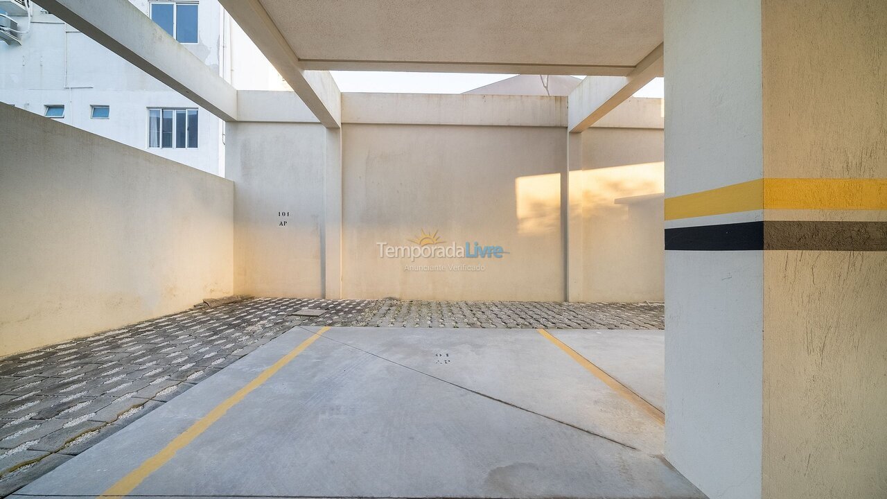 Apartamento para aluguel de temporada em Bombinhas (Canto Grande)