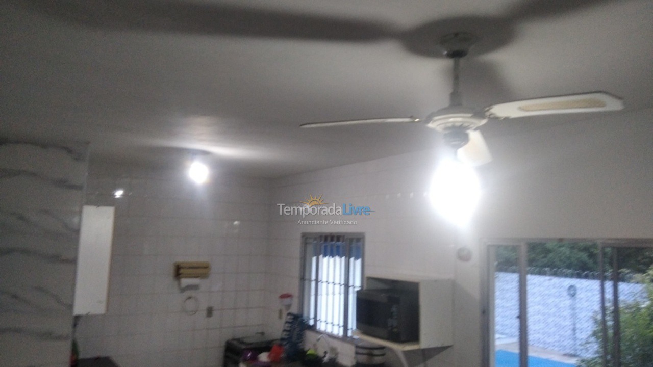 Chácara / sítio para aluguel de temporada em São Paulo (Jardim Alviverde)