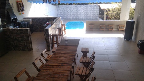 Area dee lazer com vista para piscina