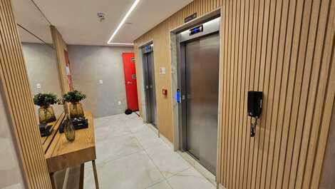 Apartamento luxo vista para o mar (parcial) na praia do morro