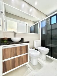 183 - Linda Cobertura com 03 Suítes em Mariscal