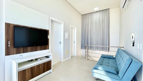 183 - Linda Cobertura com 03 Suítes em Mariscal