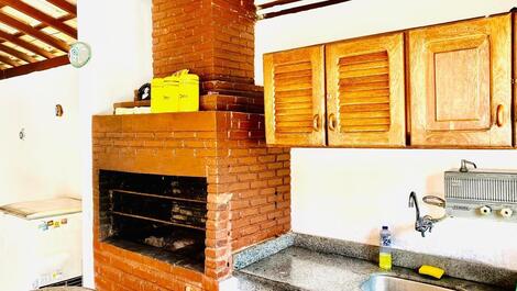 Apt with 2 bedrooms and swimming pool 200m from Taperapuan Beach