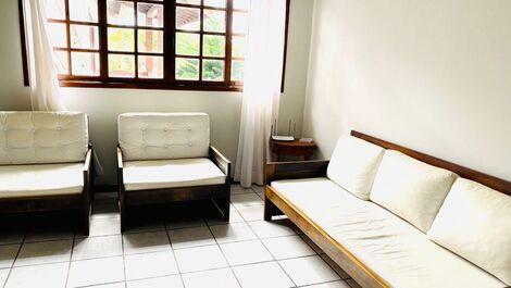 Apt with 2 bedrooms and swimming pool 200m from Taperapuan Beach