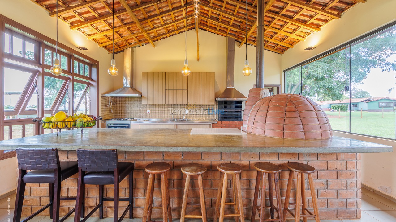 Granja para alquiler de vacaciones em Cesário Lange (Bairro Aleluia)