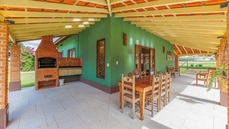 Hermoso Haras a 142 Km de São Paulo por la Carretera Castelo Branco