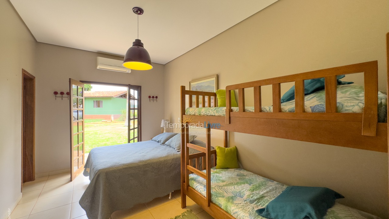 Granja para alquiler de vacaciones em Cesário Lange (Bairro Aleluia)