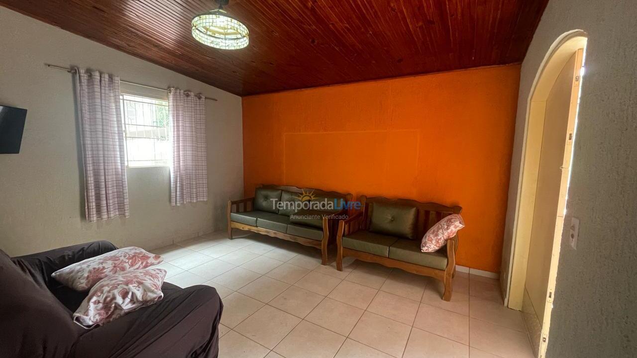 Chácara / sítio para aluguel de temporada em Mairiporã (Estrada Municipal Mairiporã Sp Brasil)