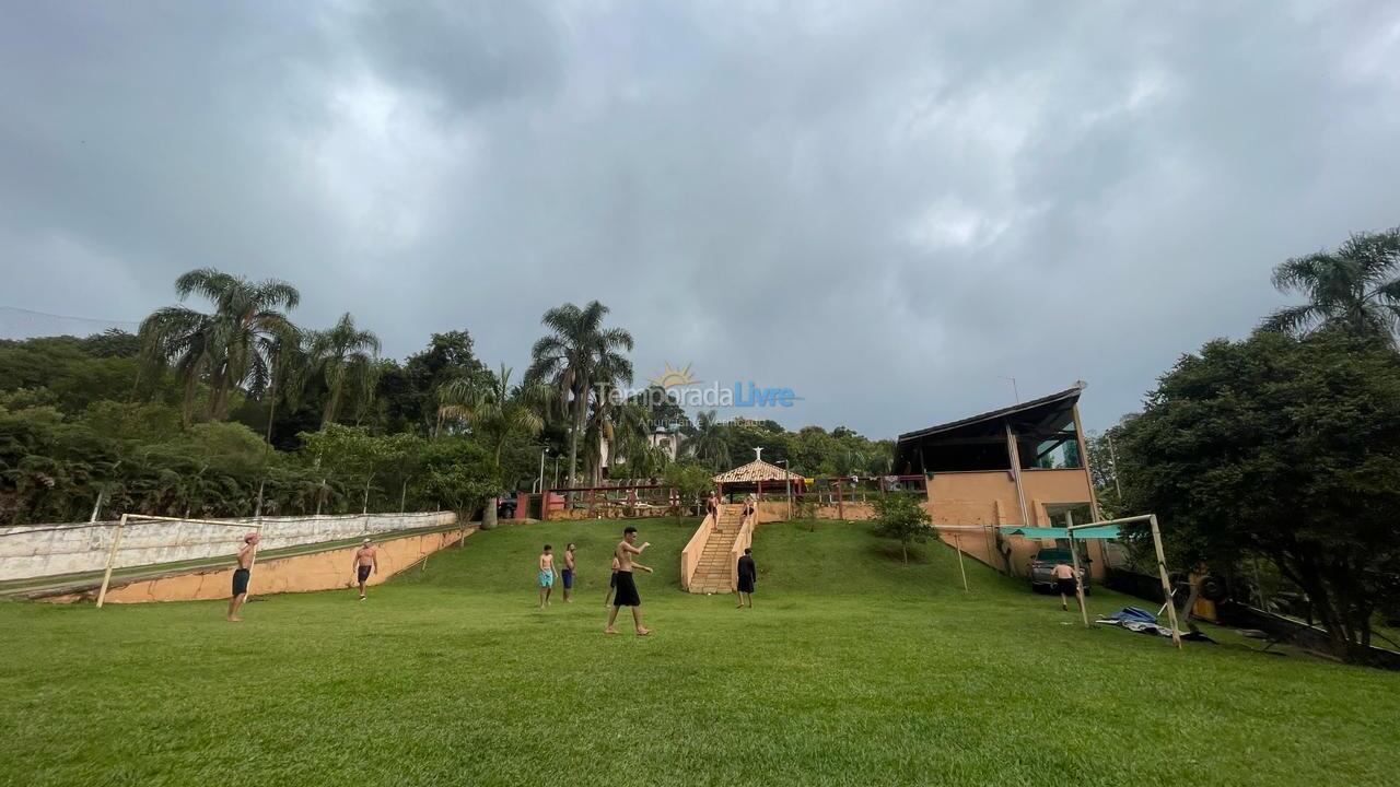 Chácara / sítio para aluguel de temporada em Mairiporã (Estrada Municipal Mairiporã Sp Brasil)